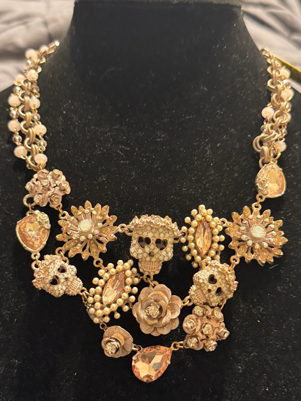 Betsey Johnson Skull Rose Crystal Statement Necklace Pink Gold Tone Rare